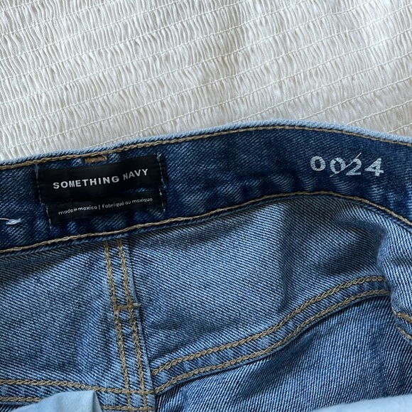 Something Navy High-Rise Cigarette Ankle Jean in Light Indigo Wash | Nordstrom - Picture 7 of 8